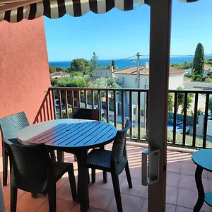 https://studio-vue-mer-bandol.fr-provencehotel.com
